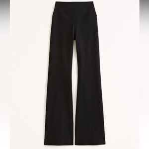 Abercrombie YPB SculptLux Curve Love Flare Legging Size Small Short